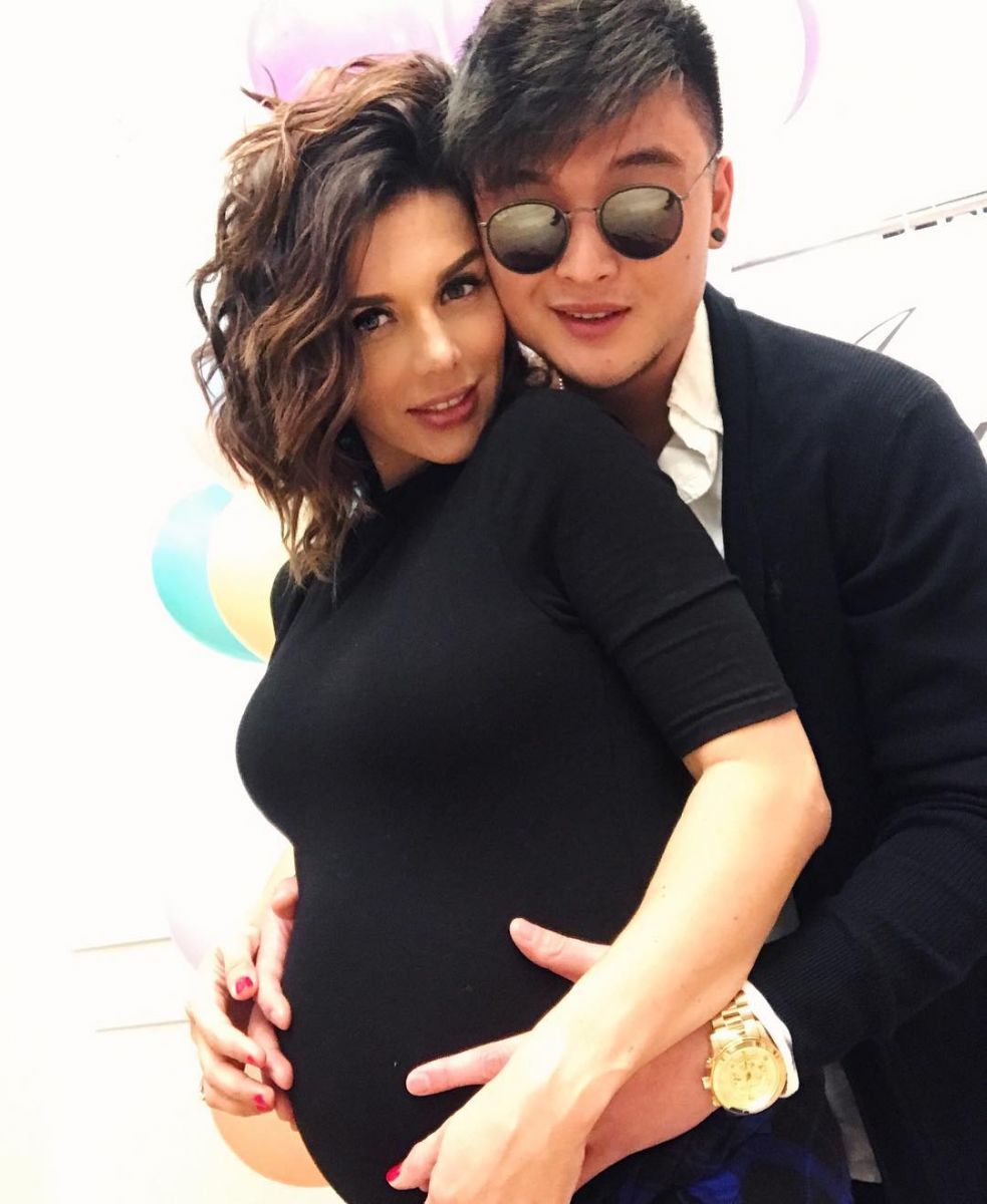 Любимые мужчины: Анна Седокова впервые показала лицо сына Гектора и своего нового бойфренда